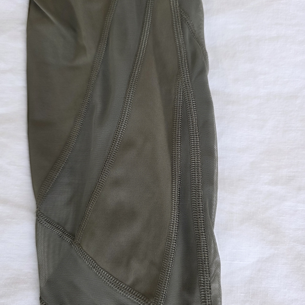 Lululemon Athletica Red, Black, and Green Leggings Set - Picture 6 of 15